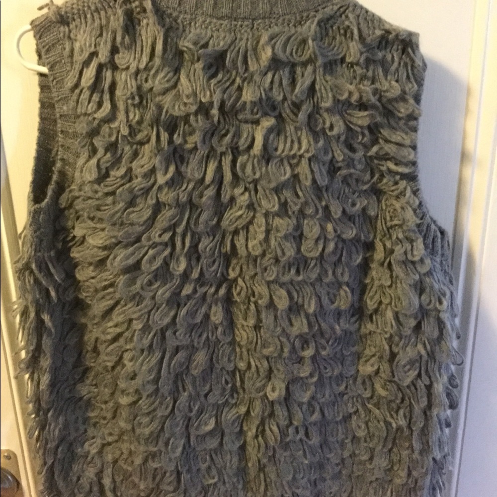 Sweater vest - Picture 2 of 3